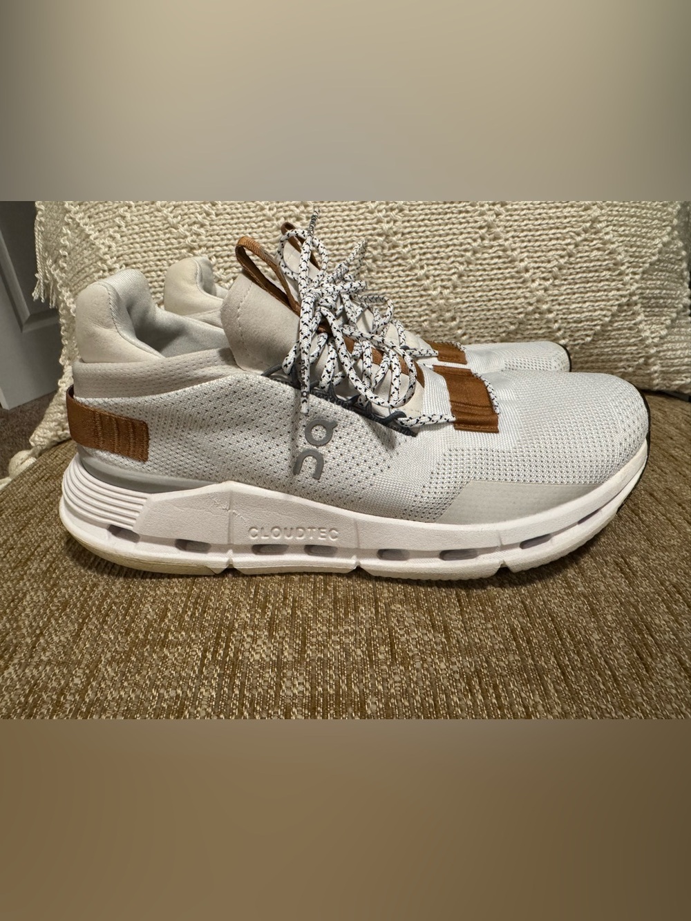 OC On Cloud Cloudnova Gym Shoes Size 8